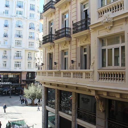 El Hostall Madrid Bagian luar foto